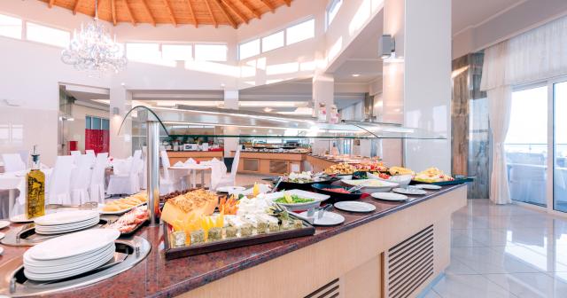 Grand-Blue-Beach-RESTAURANT-2025-NEW-02