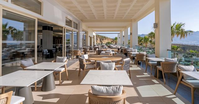 Grand-Blue-Beach-RESTAURANT-TERRACE-2025-NEW-01