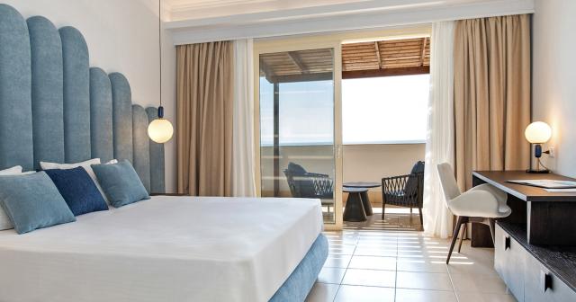 Grand-Blue-Beach-ROOM-DELUXE-2025-NEW-01