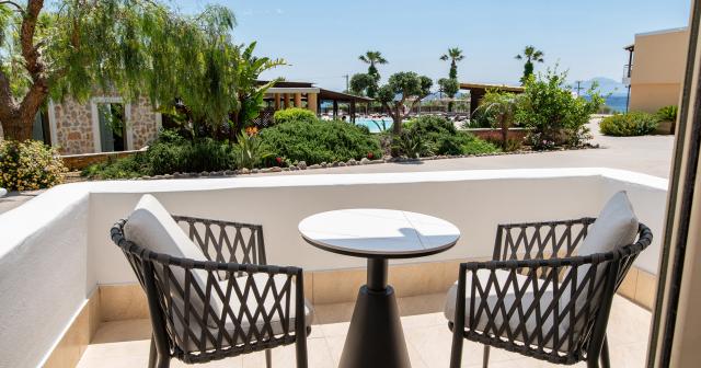 Grand-Blue-Beach-ROOM-JUNIOR-SUITE-2025-NEW-02