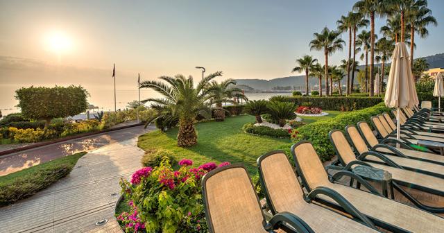 Golden-Lotus-BEACH-VIEW