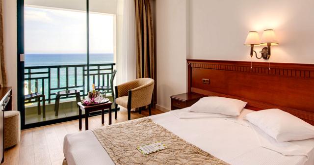 Golden-Lotus-ROOM