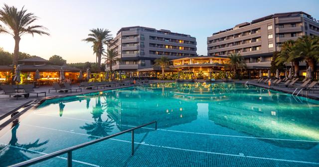 Miramare-Beach-POOL-2024-02