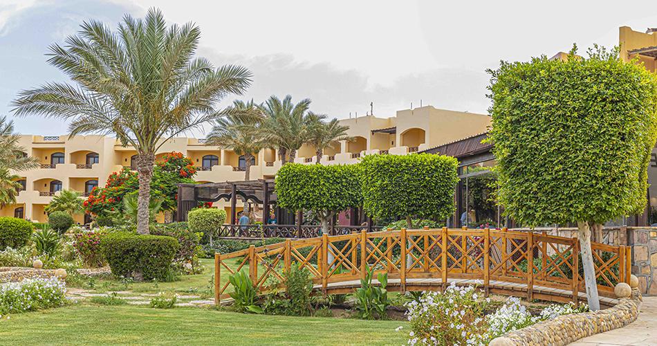 El-Phistone-Beach-Resort-GARDEN-2022