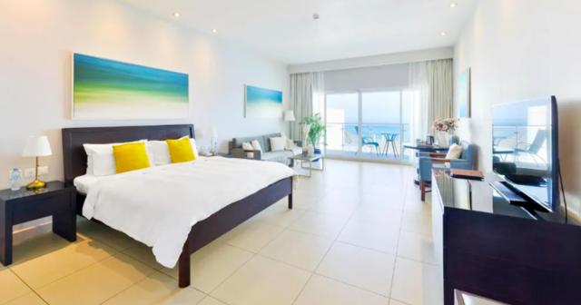 Radisson-Blu-Resort-Fujairah-ROOM-PREMIUM