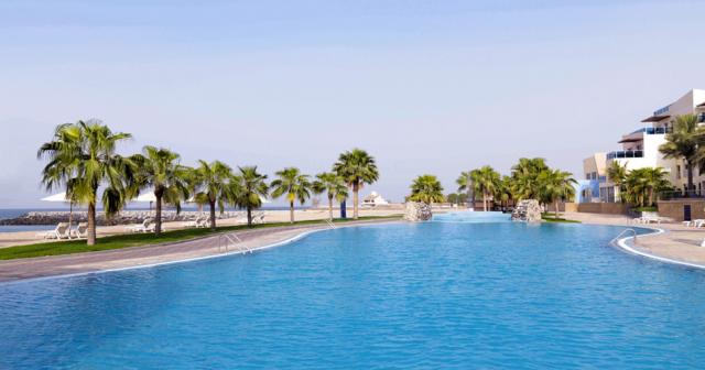 Radisson-Blue-Resort-Fujairah-EAST-POOL2