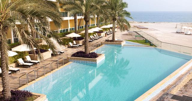 Radisson-Blue-Resort-Fujairah-POOL