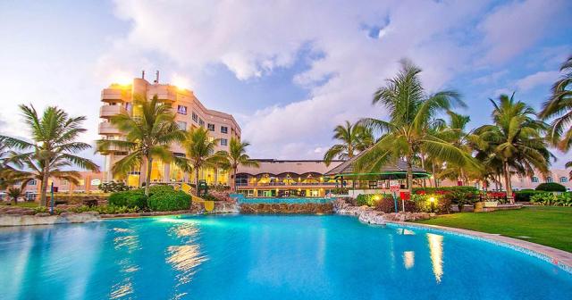 Crowne-Plaza-Salalah-MAIN