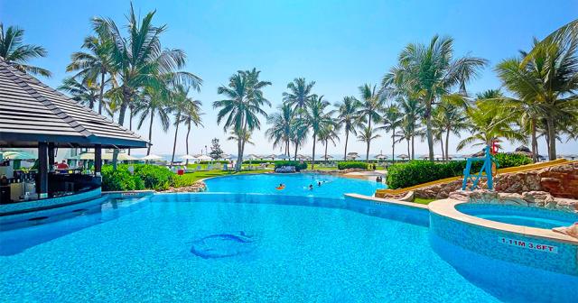 Crowne-Plaza-Salalah-POOL-2022