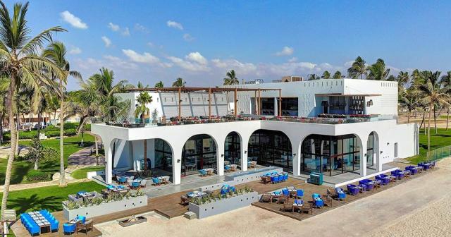 Crowne-Plaza-Salalah-BUILD