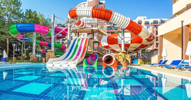 Laguna-Park-POOL
