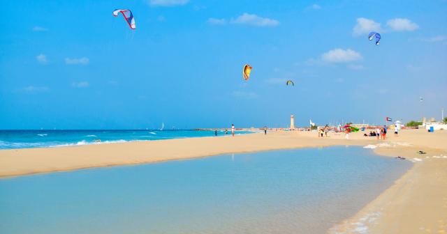 Towers-Rotana-KITE-BEACH-01