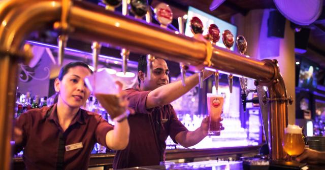 Towers-Rotana-BAR