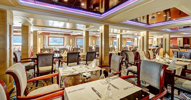 Nile-Cruise-Hurghada-Aswan-RESTAURANT