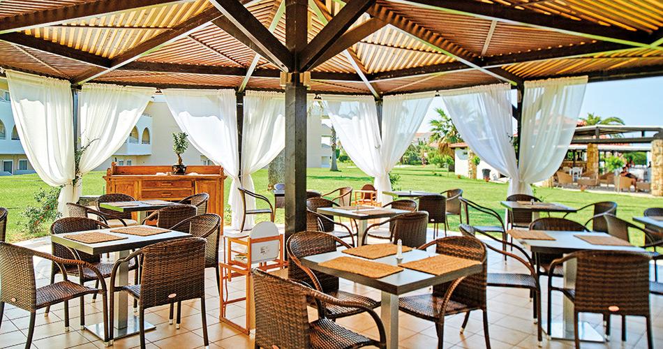 Argile-Resort-and-Spa-RESTAURANT-OUTDOOR-2023-NEW-02