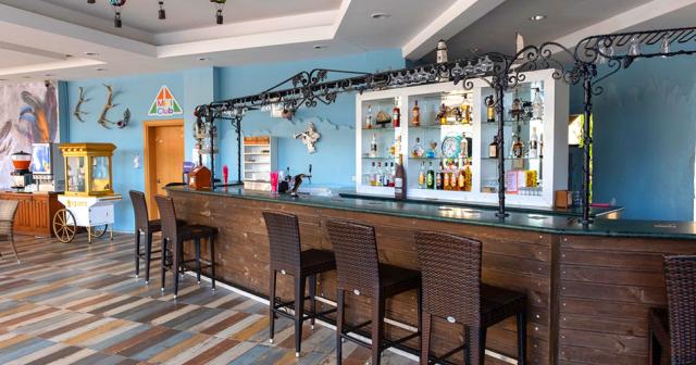 Pine-House-BAR