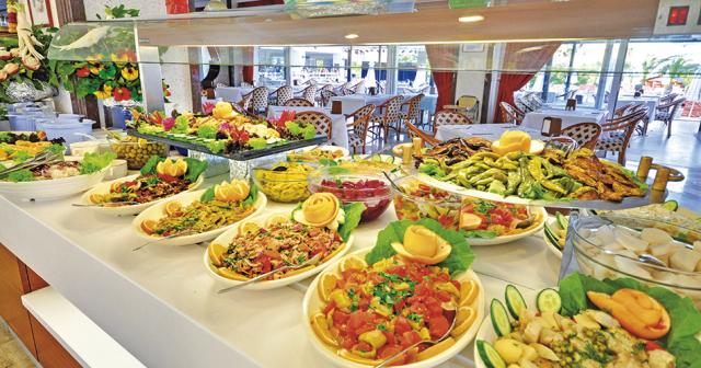 Pine-House-BUFFET