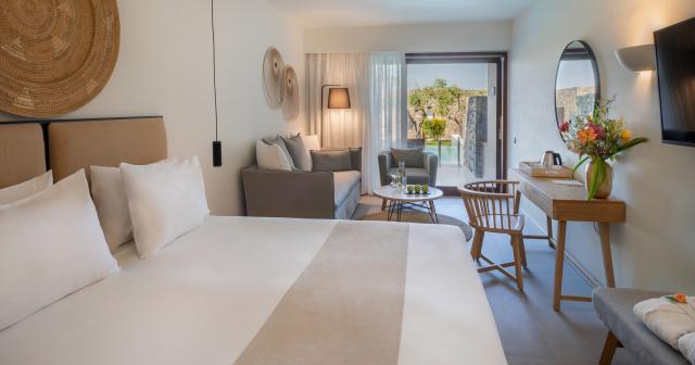 Blue-Sea-Beach-Affiliated-By-Melia-ROOM-JUNIOR-SUITE-WITH-PRIVA