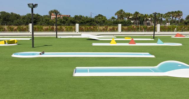Blue-Lagoon-Resort-MINI-GOLF-2023