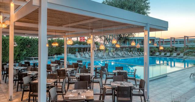 Blue-Lagoon-Resort-ATHINA-BAR-2023