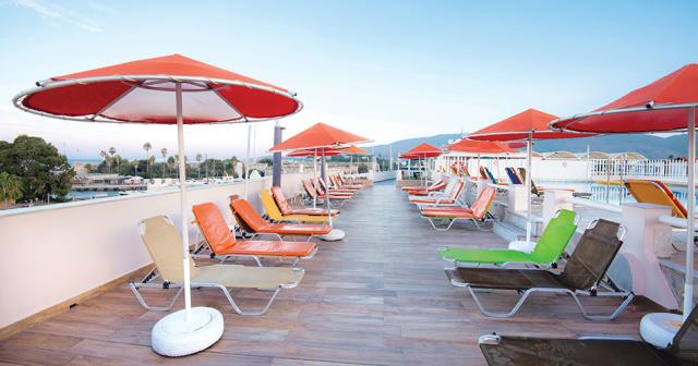Kosta-Palace-POOL