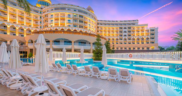 Kirman-Sidemarin-Beach-and-Spa-POOL-02