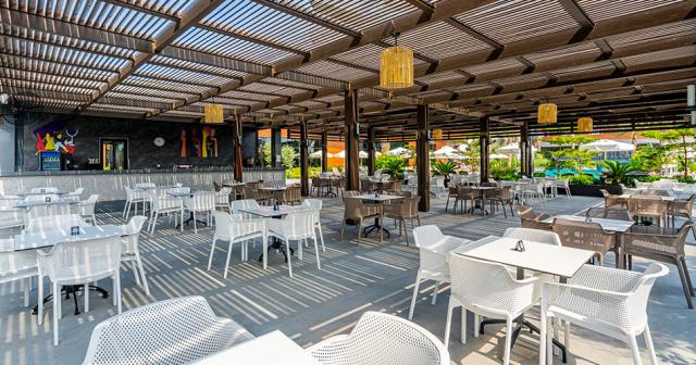Kirman-Calyptus-Resort-and-Spa-POOL-BAR