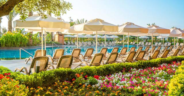 Kirman-Calyptus-Resort-and-Spa-POOL
