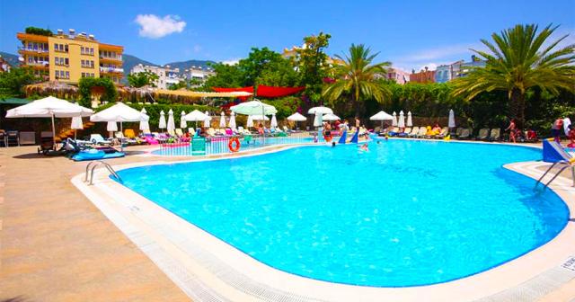 Sunpark-Garden-POOL