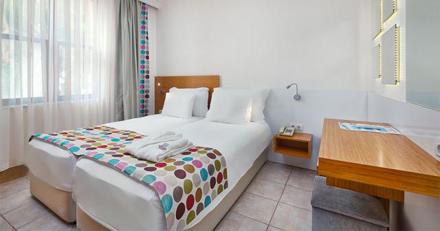 Sunpark-Garden-2023-FAMILY-ROOM-02