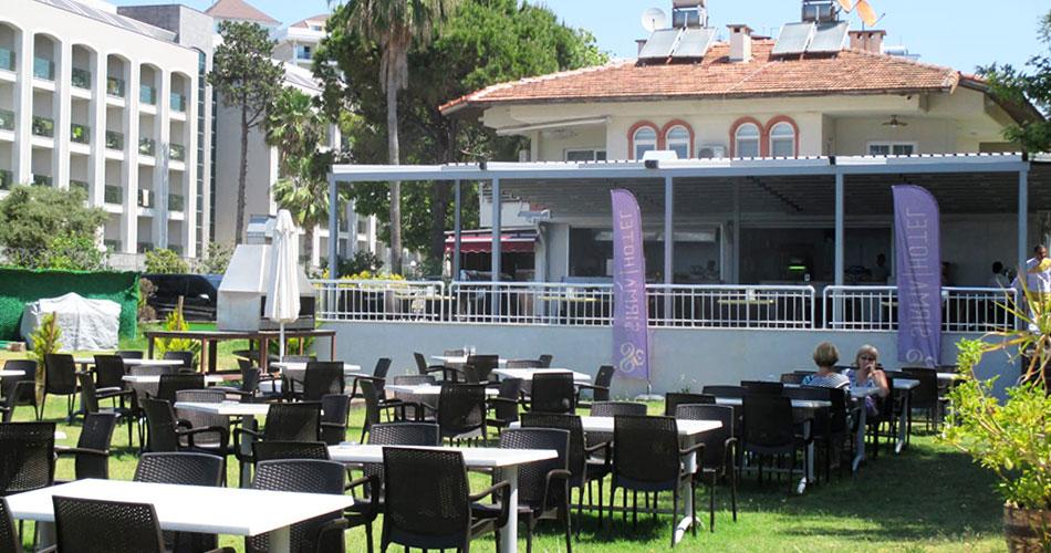 Sirma-BEACH-BAR