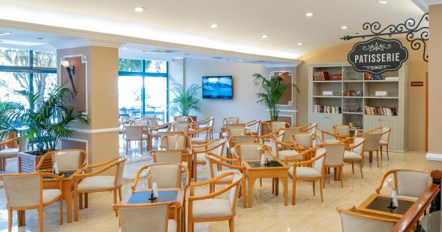 Miramare-Queen-PATISSERIE-2024