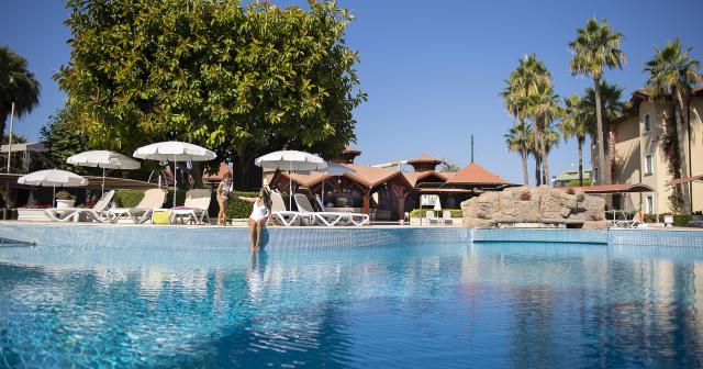 Miramare-Queen-POOL-2024-03