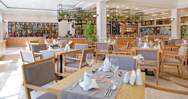 Miramare-Queen-RESTAURANT-2024-01