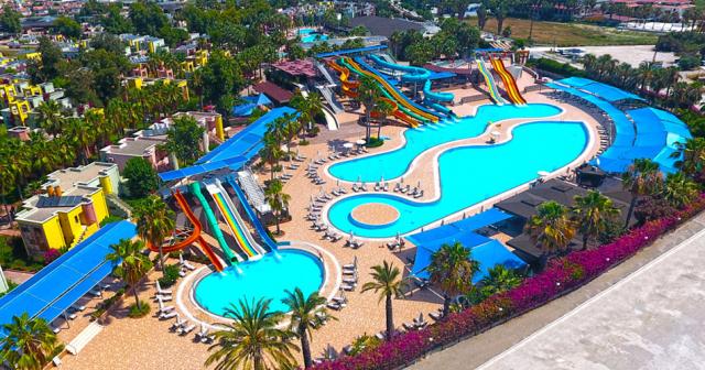 Vonresort-Elite-AQUAPARK-Vonresort-Golden-Beach-01