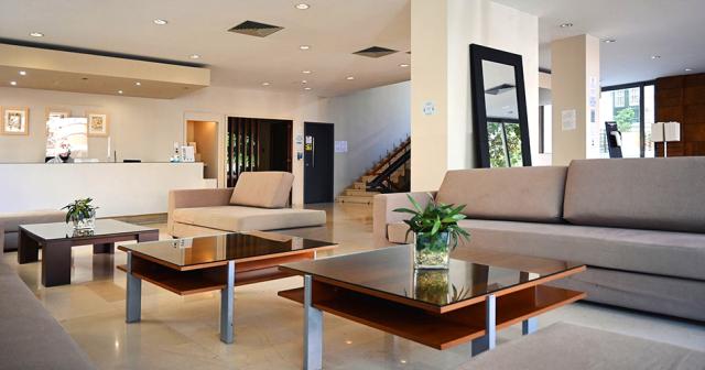 Angela-Downtown-LOBBY