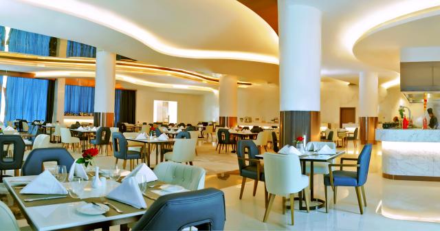 Royal-M-Hotel-Resort-Al-Agah-RESTAURANT-02