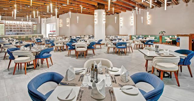 Royal-M-Hotel-Resort-Al-Agah-RESTAURANT-03