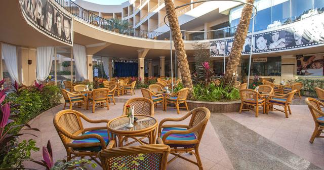 Sea-Star-Beau-Rivage-CAFE