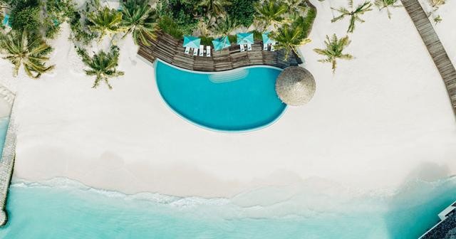 Nova-Maldives-POOL