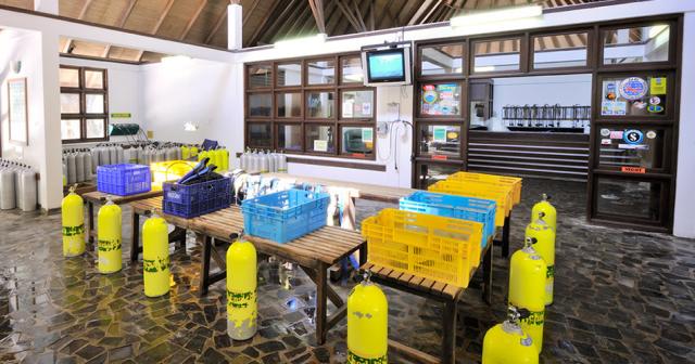 Bandos-Island-Resort-and-Spa-DIVING