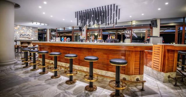 Sol-Marina-Beach-BAR