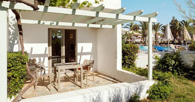 Sol-Marina-Beach-BUNGALOW-01
