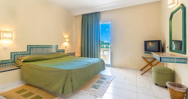 Venice-Beach-ROOM-01