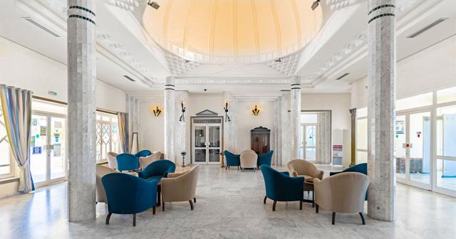 Venice-Beach-LOBBY