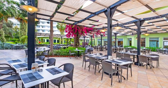 Ma-Biche-Kemer-By-Werde-Hotels-RESTAURANT-TERRACE-2024