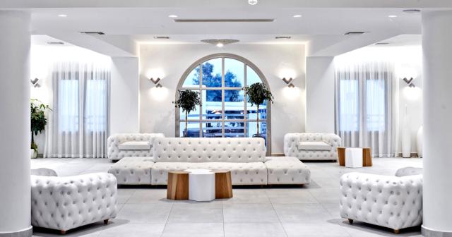 Costa-Grand-Resort-and-Spa-LOBBY
