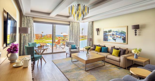 Rixos-Premium-Magawish-NEW-2025-ROOM-SWIM-UP-02