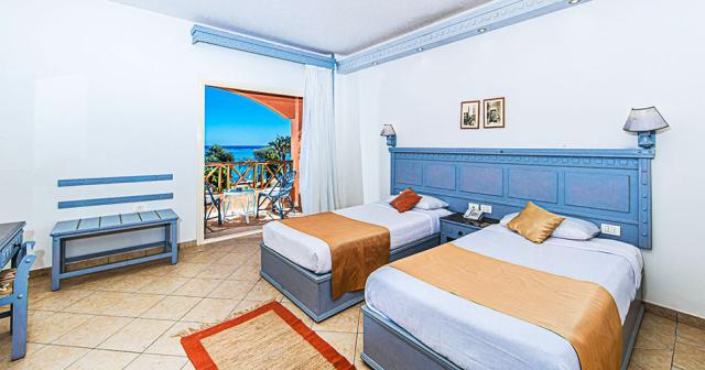 Emerald-Lagoon-Resort-and-Aqua-Park-ROOM-02