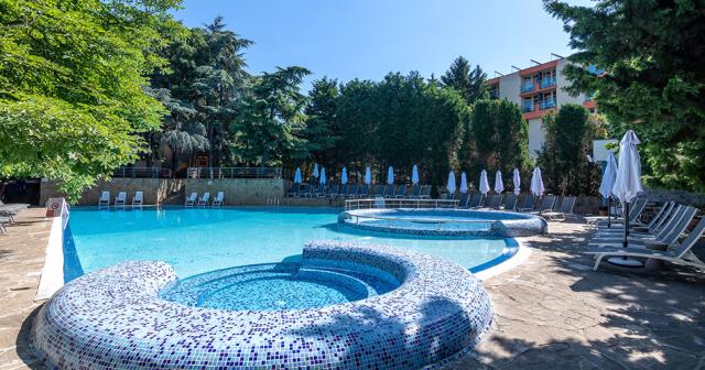 Excelsior-POOL-02